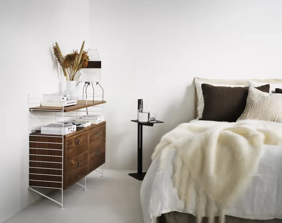 Museum side table, Black