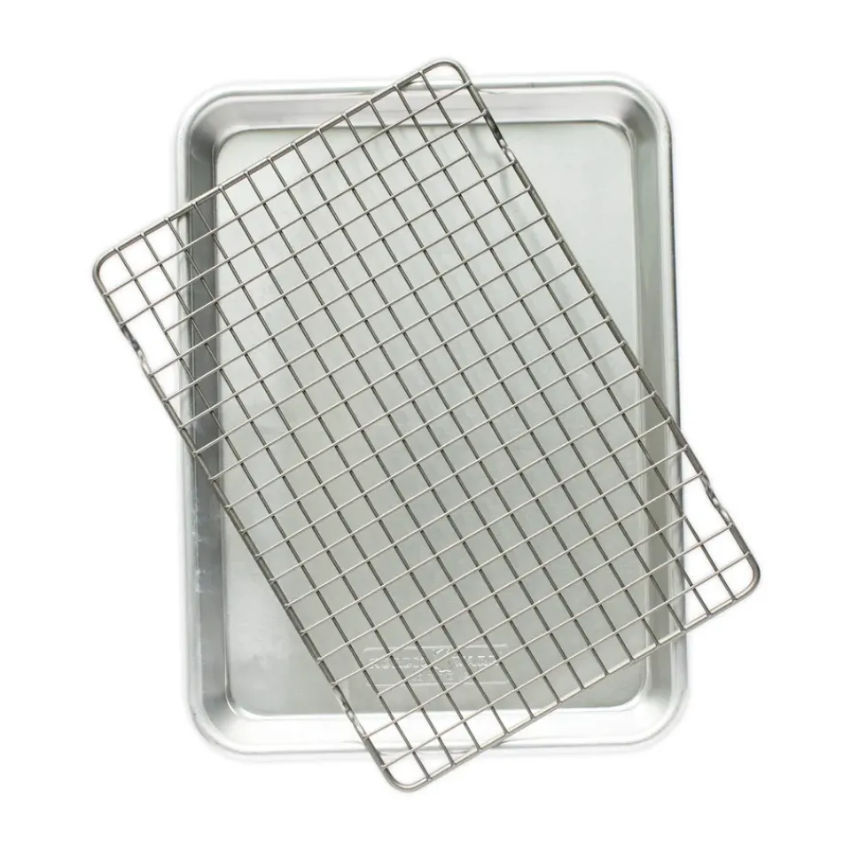Other Kitchen Utensils^Nordic Ware Naturals quarter sheet baking pan with rack, Silver Silver-coloured