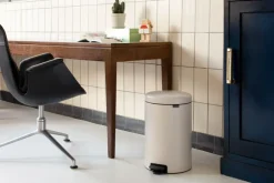 Outlet Brabantia New Icon pedal bin 20 liter, Soft Beige