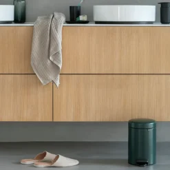 New Brabantia New Icon pedal bin 3 liter, pine Green