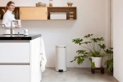 Pedal Bins|Pedal Bins^Brabantia New Icon pedal bin 30 liter, Soft Beige