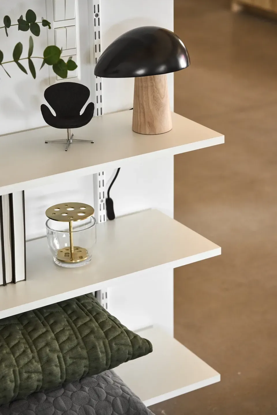 Fritz Hansen Night Owl table lamp ash, Midnight Blue