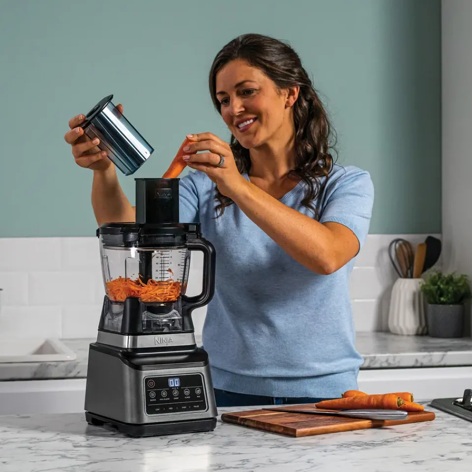 Food Processors^Ninja BN800 3-in-1 food processor & blender with Auto-iQ, Black Silver-colouredBlack
