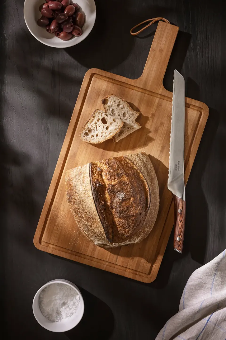 New Eva Solo Nordic Kitchen bread knife 24 cm, Damascus steel Silver-colouredBrown