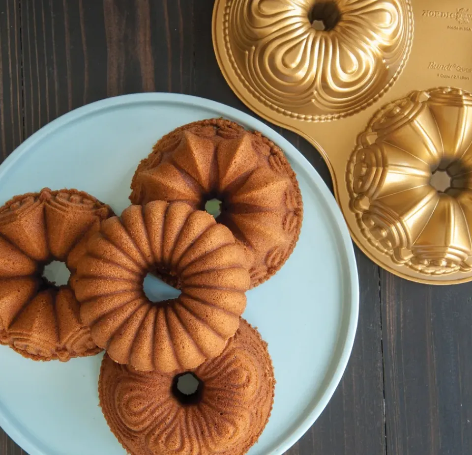 Online Nordic Ware bundt quartet baking tin, 2,1 L Gold-coloured