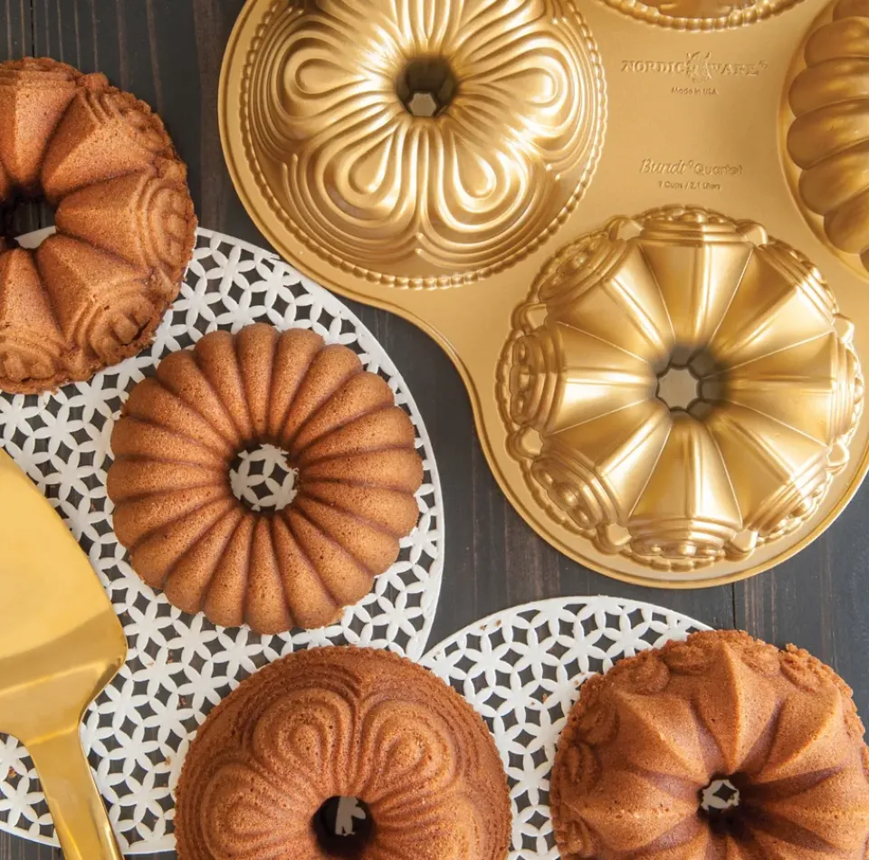 Online Nordic Ware bundt quartet baking tin, 2,1 L Gold-coloured
