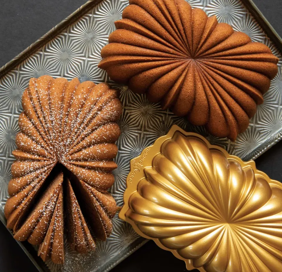 Cookie/Biscuit Cutters & Cake Tins^Nordic Ware classic fluted loaf tin, 1.4 L Gold-coloured