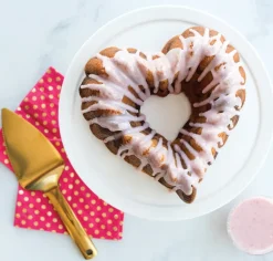 Cookie/Biscuit Cutters & Cake Tins^Nordic Ware elegant heart bundt baking tin, 2.4 L Gold-coloured