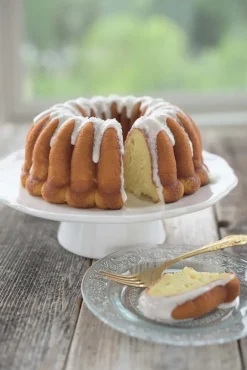 Cookie/Biscuit Cutters & Cake Tins^Nordic Ware Elegant party bundt baking tin, 2.4 L Gold-coloured