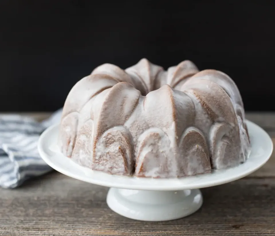 Cookie/Biscuit Cutters & Cake Tins^Nordic Ware Fleur De Lis Bundt - bundt tin, 2.4 L Gold-coloured