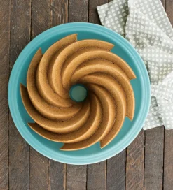 Nordic Ware heritage bundt baking tin gold, 2.4 L Gold-coloured