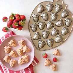 Cookie/Biscuit Cutters & Cake Tins^Nordic Ware strawberry bites form, 0.4 L Silver-coloured
