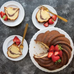 Cookie/Biscuit Cutters & Cake Tins^Nordic Ware swirl bundt baking tin, 2.4 L Gold-coloured