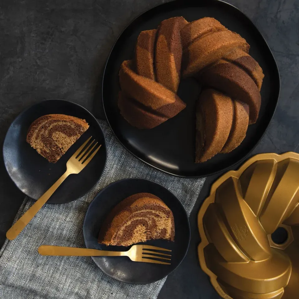 Nordic Ware 75th anniversary braided bundt baking tin, 2.4 L Gold-coloured