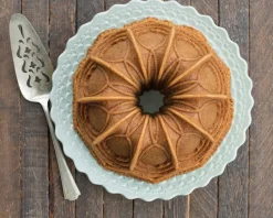 Outlet Nordic Ware vaulted cathedral bundt form, 2.1 L Silver-coloured