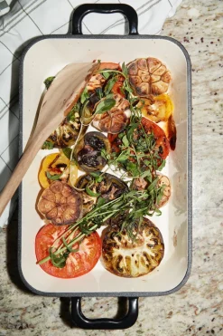 Oven Dishes^Nordwik cast iron baking dish, 33x22 cm, Black