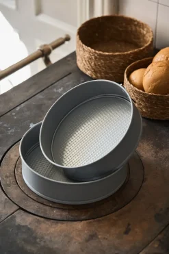 Cookie/Biscuit Cutters & Cake Tins^Nordwik springform ceramic non-stick silver, 26 cm Silver-coloured