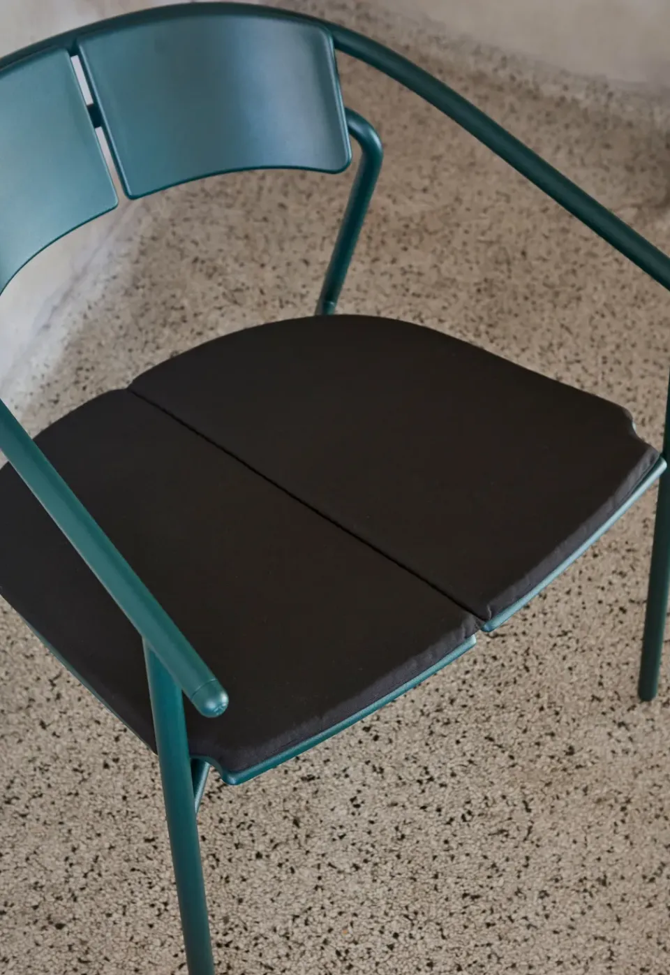 Outdoor Lounge Furniture^AYTM NOVO lounge chair, Forest Green