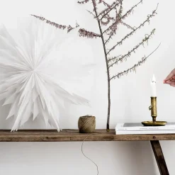 Watt & Veke Oslo Christmas star Ø60 cm, White