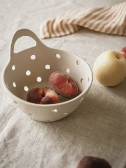 Colanders, Sieves & Funnels^Tell Me More Palermo colander/sieve, Off- White
