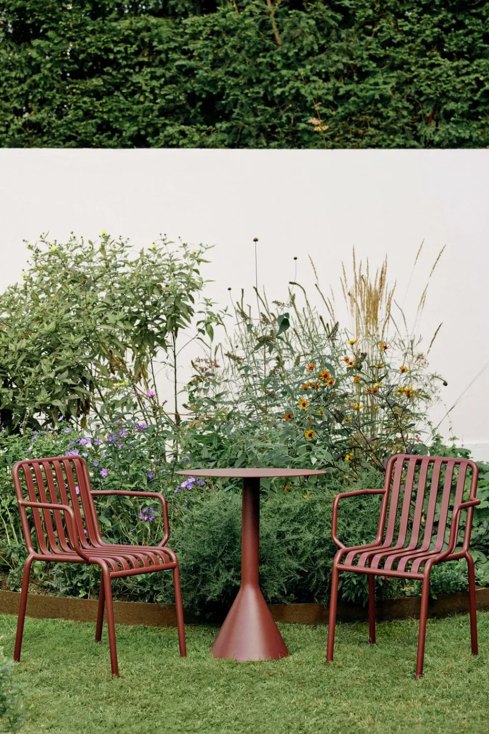 Discount HAY Palissade armchair, Iron Red