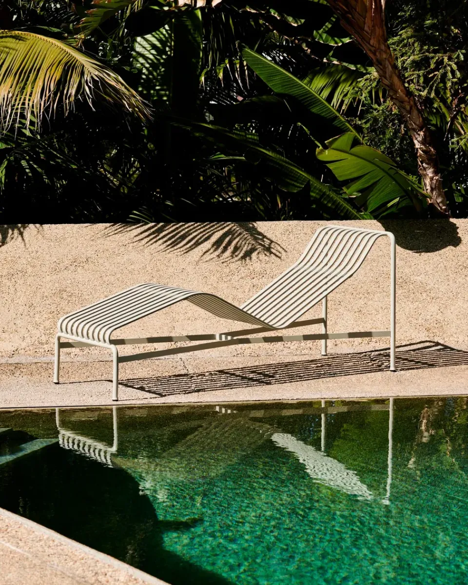 Seating|Outdoor Lounge Furniture^HAY Palissade chaise lounge, Sky Grey