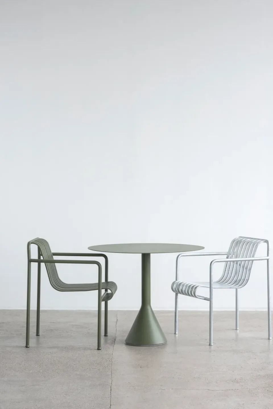 Table For Outdoor Use^HAY Palissade Cone round coffee table, Olive, ø90 Green