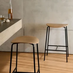 &Tradition Pavilion AV38 bar stool 79 cm, Black-lacquered oak Brown