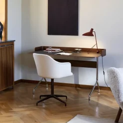 &Tradition Pavilion AV17 desk, Mushroom linoleum, lacquered oak, chrome legs Brown