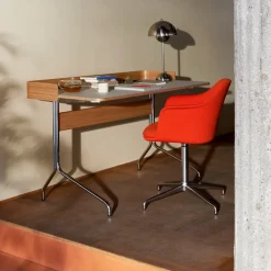 &Tradition Pavilion AV17 desk, Mushroom linoleum, lacquered oak, chrome legs Brown
