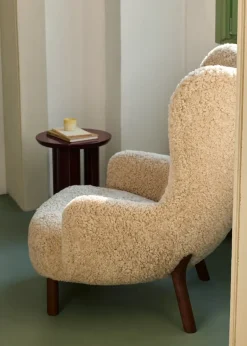 &Tradition Petra VB3 high armchair, Oiled Walnut-Sheepskin Moonlight White