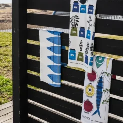 New Almedahls Picknick kitchen towel, 47x70 cm BlueYellowRed