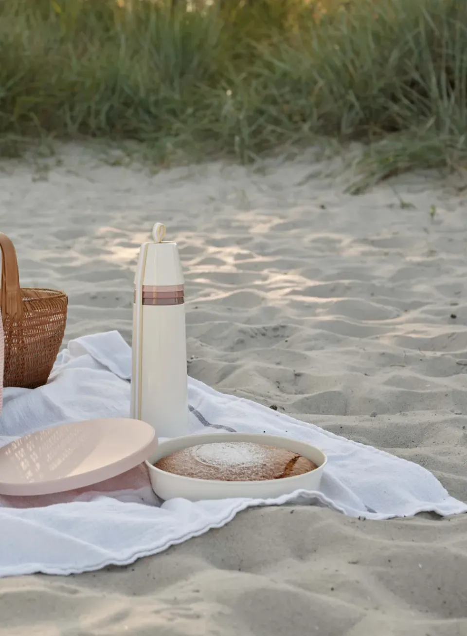 Sale RIG-TIG PICNIC thermos bottle with 4 copper, Blossom WhiteBeigeBrown