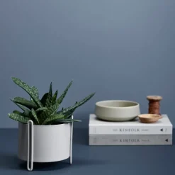 Discount Woud Pidestall flower pot small Ø15 cm, Grey