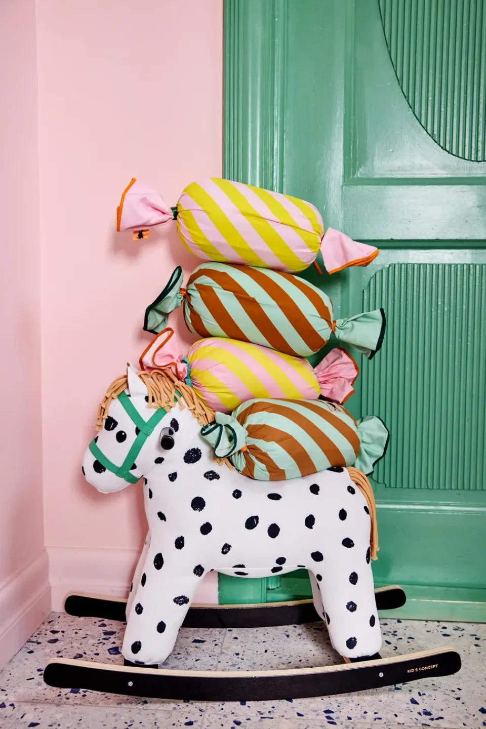Cushions^Kid's Concept Pippi caramel cushion, Pink