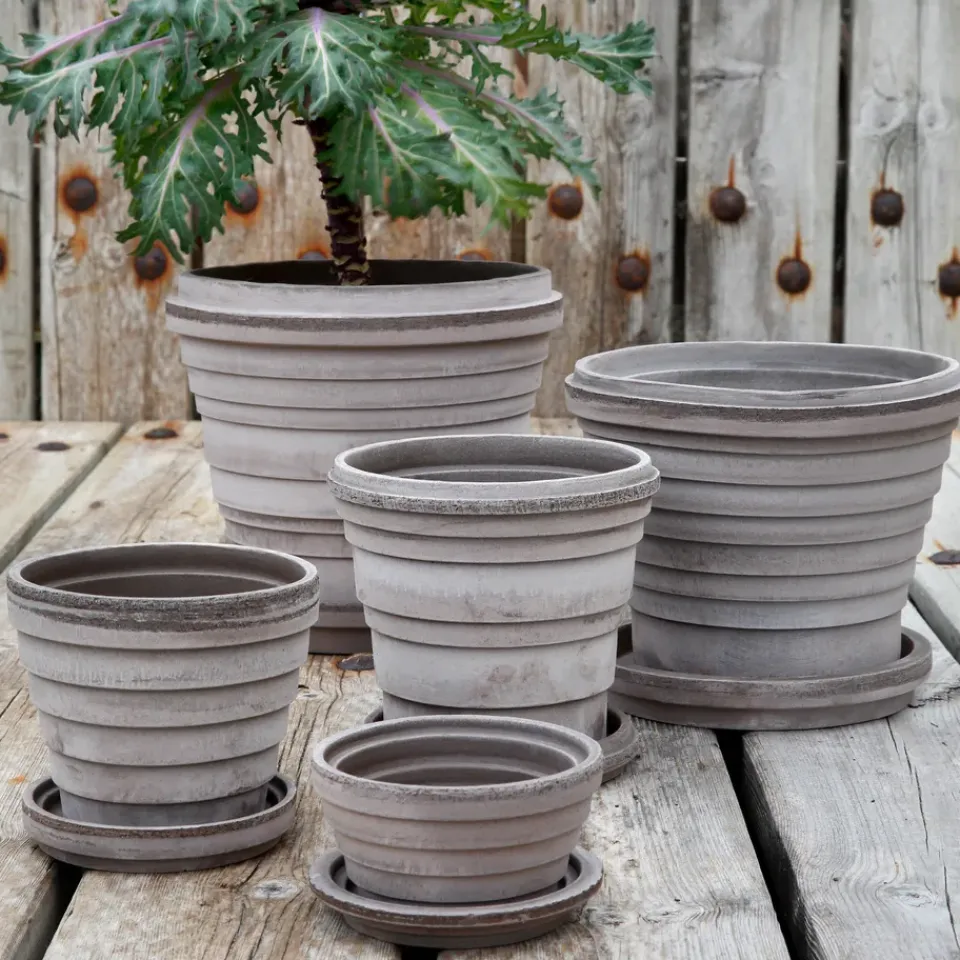Bergs Potter Planet Saturn flower pot Ø16 cm, Grey