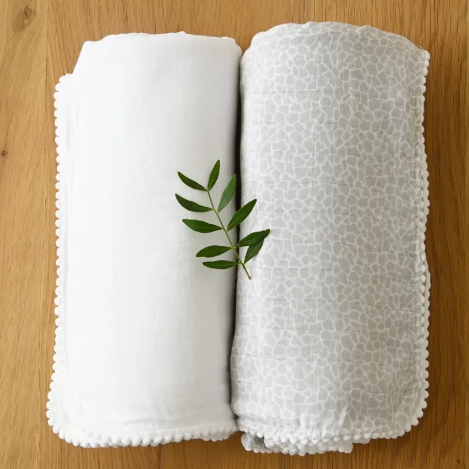 Baby Blankets^Jack o Juno Pom Pom muslin blanket 120x120 cm 2-pack, Pearl & Giraffe gray WhiteGrey