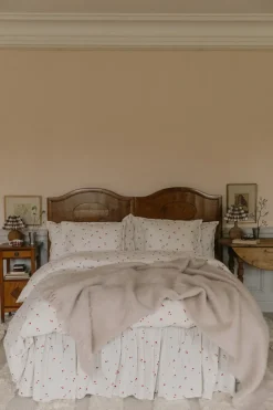 Valances^Garbo&Friends Poppy Seersucker bed skirt, 90x200x45 cm Red