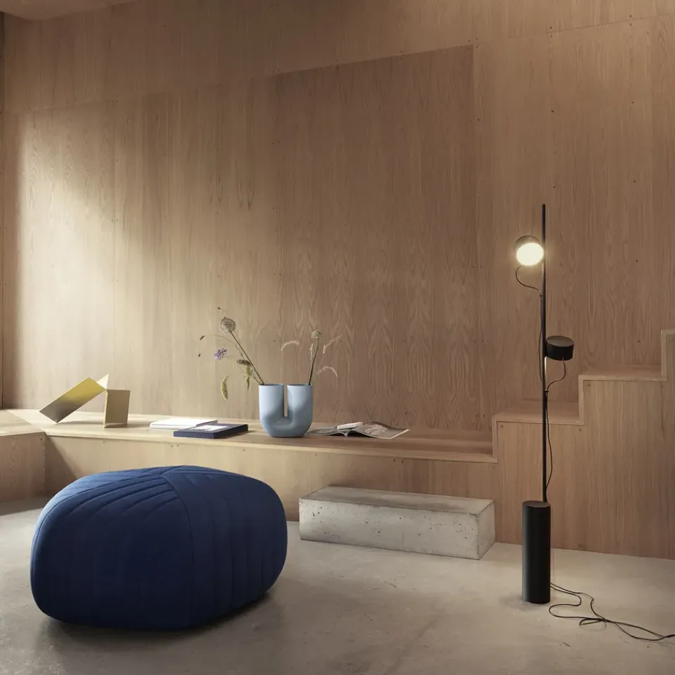 Floor Lamps^Muuto Post floor lamp, Black