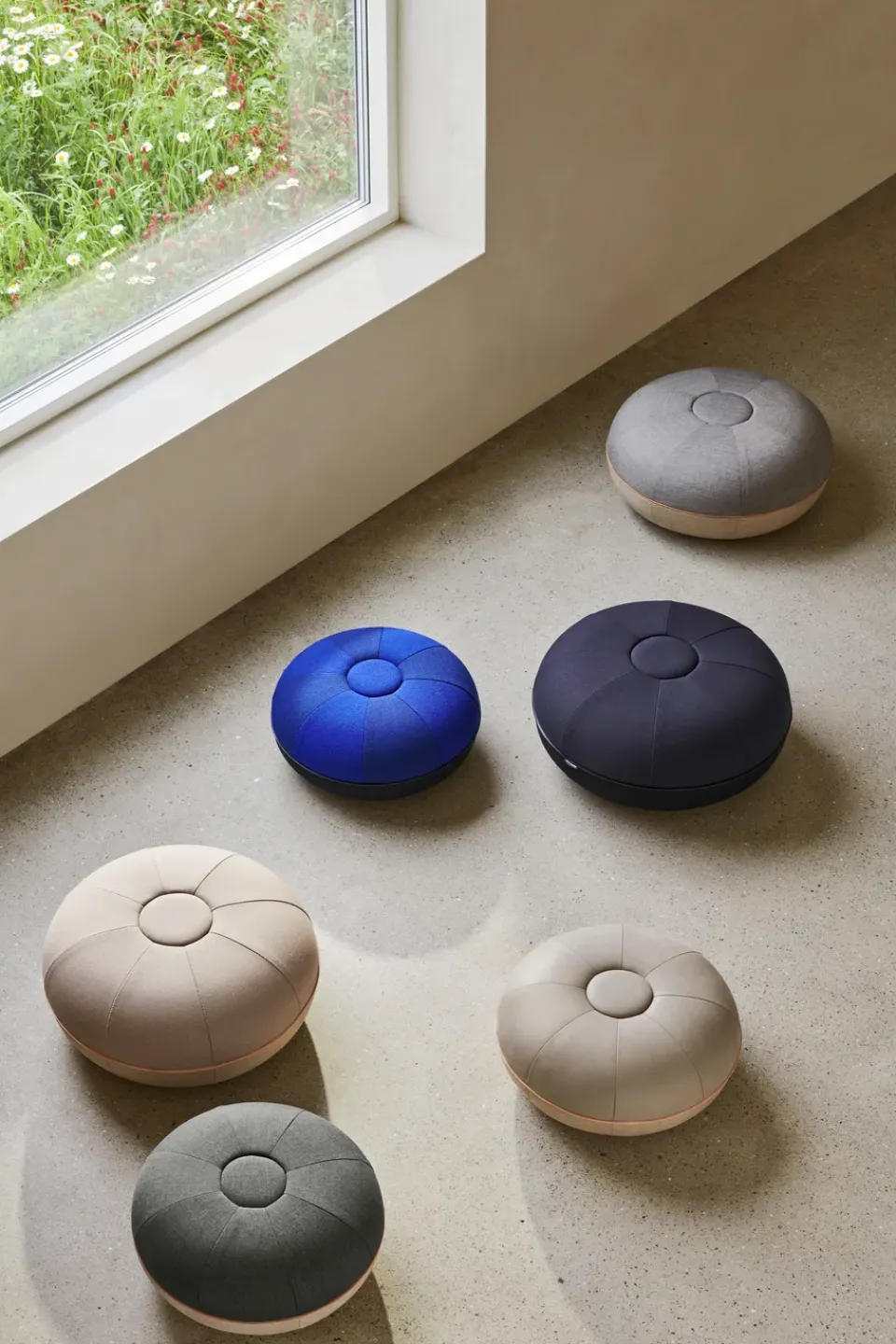 Sale Fritz Hansen Pouf sit pouf small, Light Grey