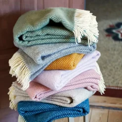 Wool Blankets & Throws^Klippan Yllefabrik Preppy throw, dusty Green