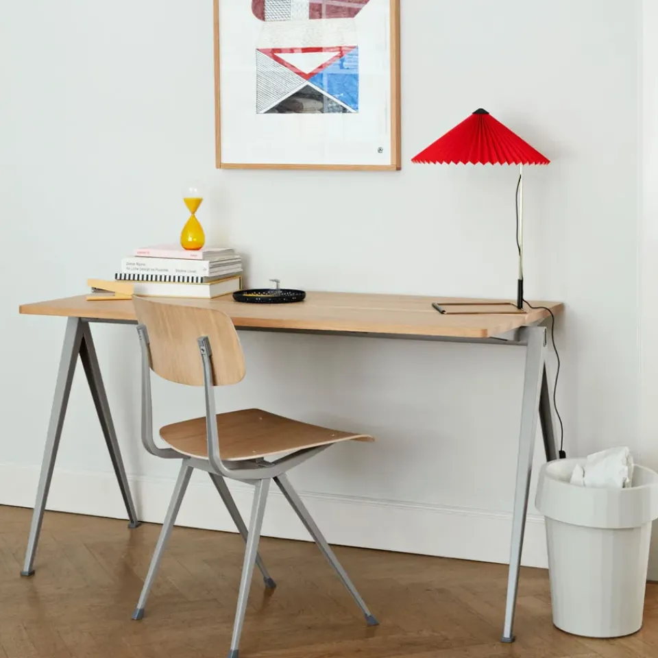 Hot HAY Pyramid 01 desk, Oak matte lacquered-140x75 cm-black steel frame Beige