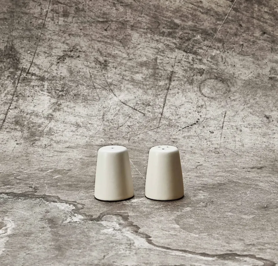 Hot Aida Raw salt and pepper set, Arctic White