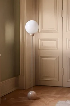 New Globen Lighting Ripley floor lamp, Beige