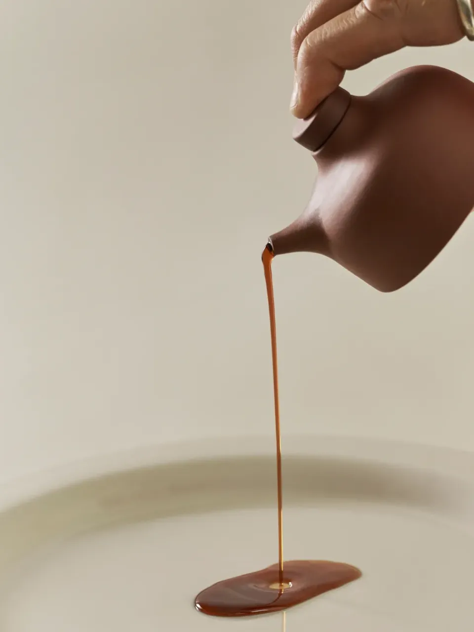 Sauce & Gravy Boats^Design House Stockholm Sand soy sauce bottle 12 cl, clay Red