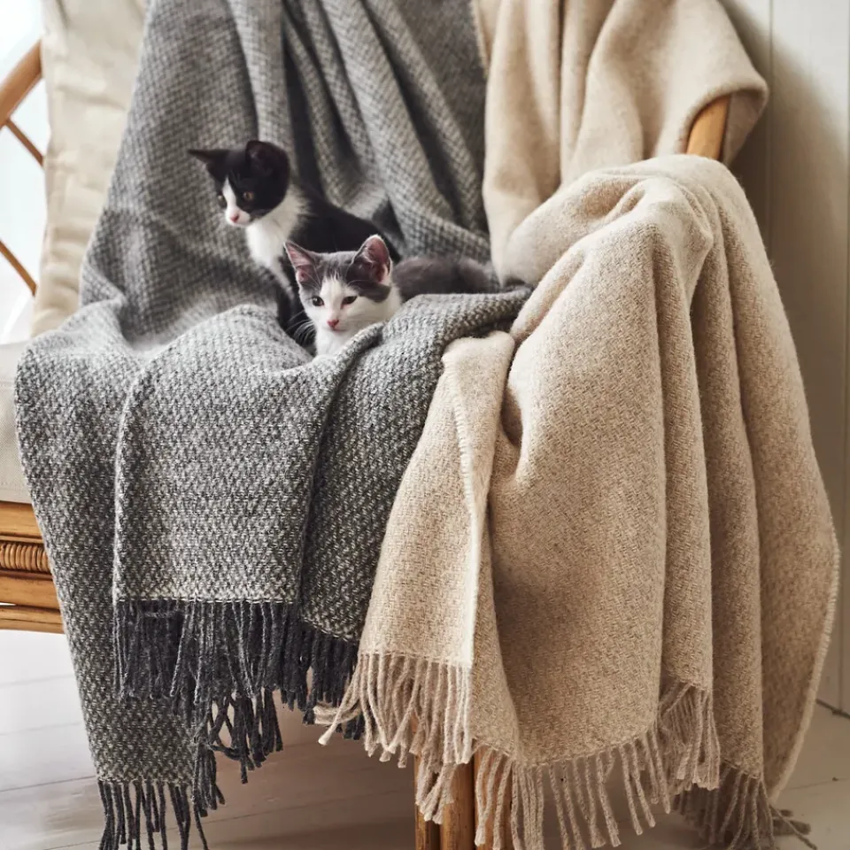 Clearance Scandi Living Sandstone wool throw 130x180 cm, Beige