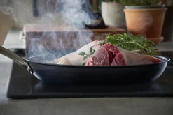 Frying Pans & Skillets^Satake frying pan in carbon steel, 28 cm Black