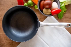 Saucepans^Satake sauté saucepan with glass lid 2-pieces, 2 L Black