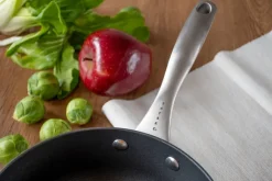 Saucepans^Satake sauté saucepan with glass lid 2-pieces, 2 L Black