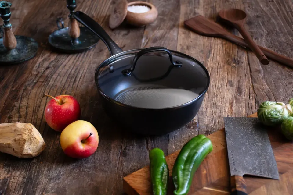 Saucepans^Satake sauté saucepan with glass lid 2-pieces, 2 L Black